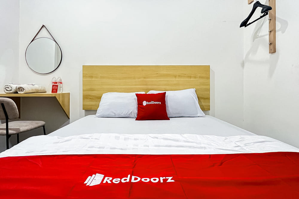 RedDoorz Room