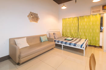 San Marino JY7 Rentals by RedDoorz