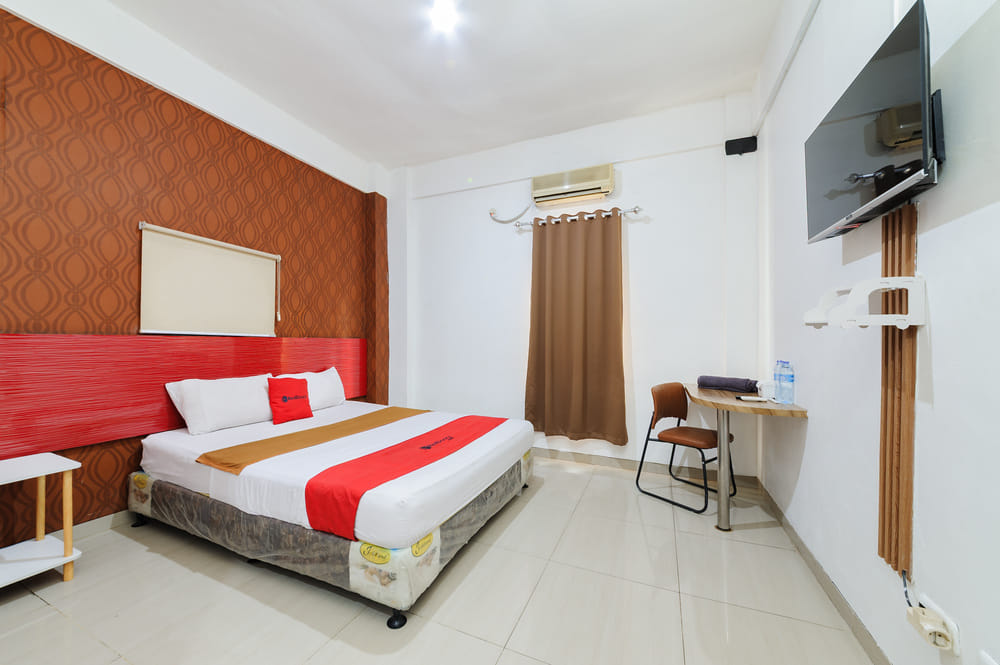 RedDoorz Room