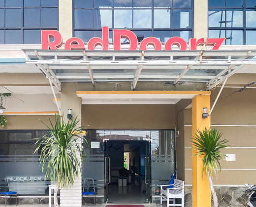 Reddoorz Syariah @ Hotel Grand Mentari