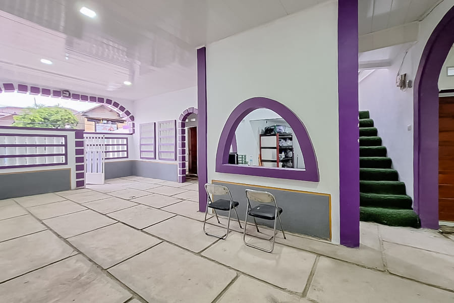 RedDoorz @ Jalan Ahmad Yani Karawang