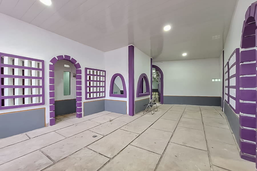 RedDoorz @ Jalan Ahmad Yani Karawang