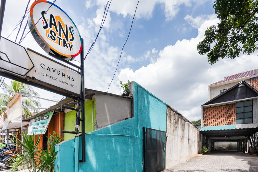 Sans Stay Caverna Gandaria City