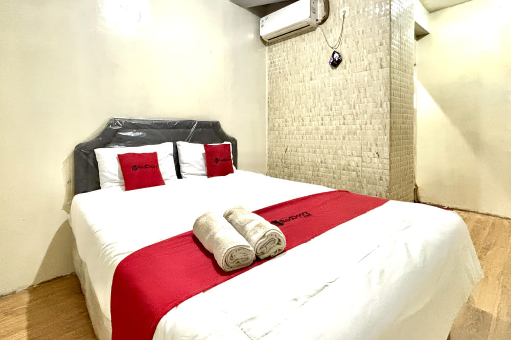 RedDoorz Room