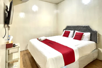 RedDoorz near Pelabuhan Tanjung Perak 2 Surabaya