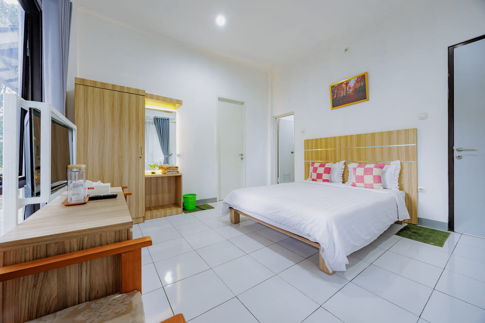 RedDoorz Room