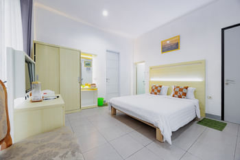 RedDoorz @ Batutulis Bogor Villa Papatong by M