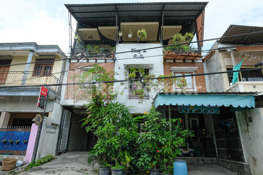 Huiz De Rico Guesthouse Syariah near Ambarrukmo Area