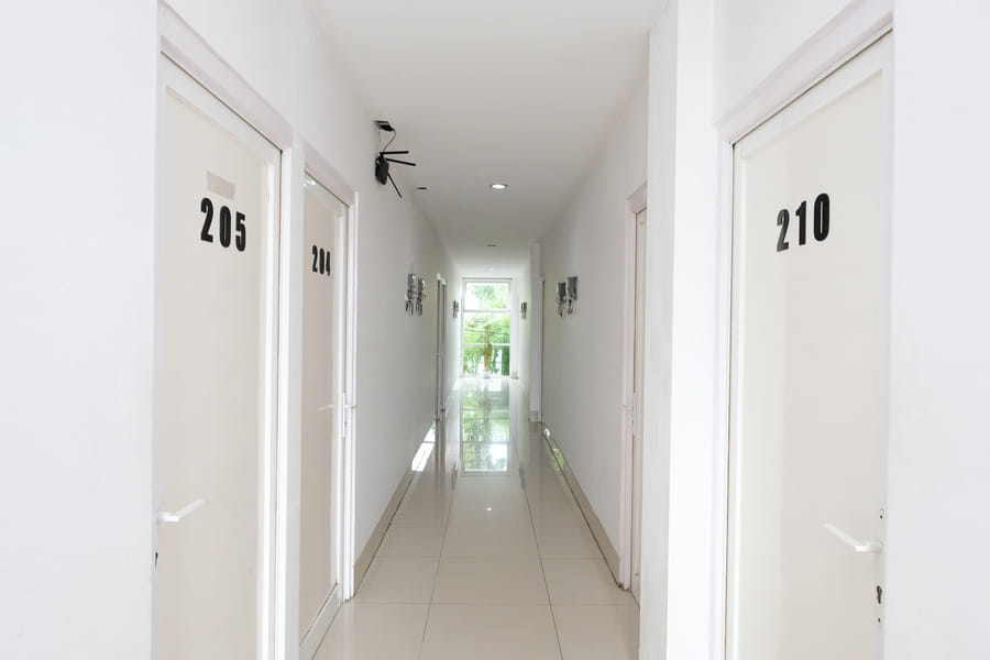Urbanview Hotel DHelomi Homestay near UPN Veteran