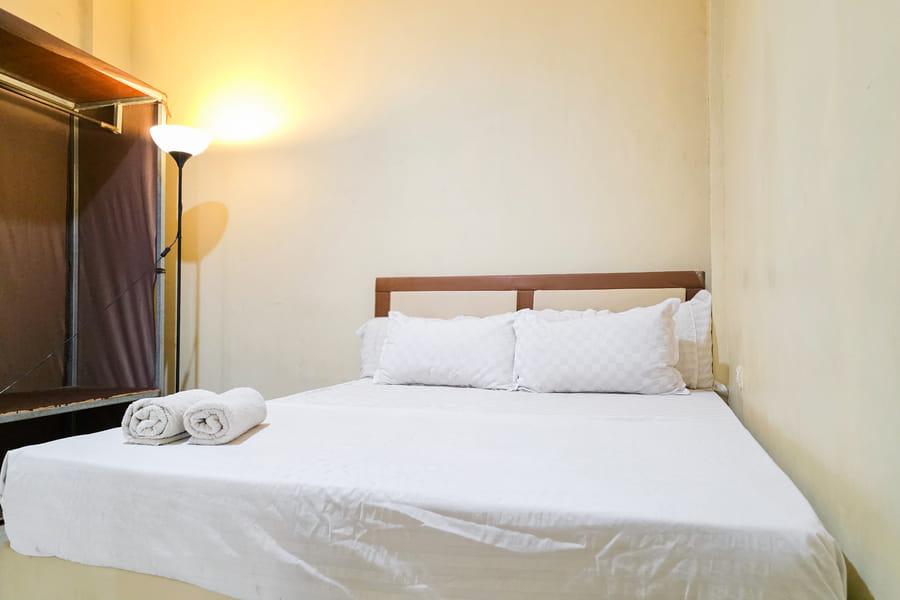 SRB near Mall Ciputra CIbubur Mitra RedDoorz