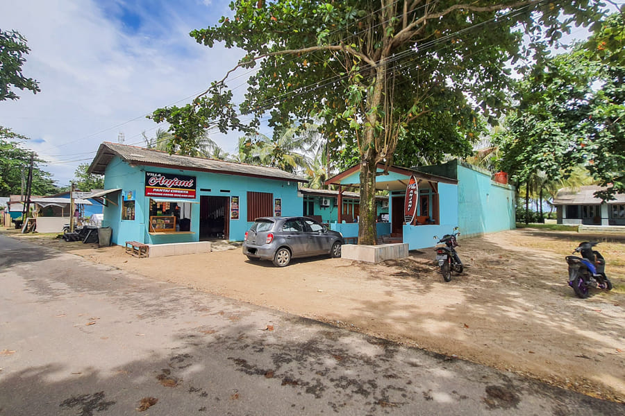 RedDoorz near Pantai Ujung Genteng 2