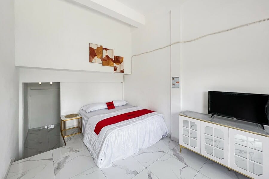 RedDoorz @ Raya Hotel Berastagi