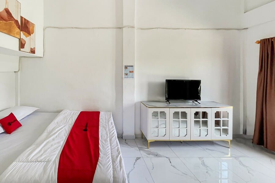 RedDoorz @ Raya Hotel Berastagi