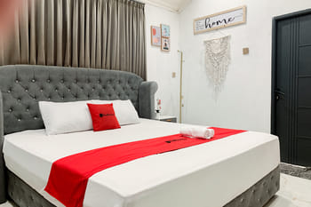 RedDoorz @ Villa Zea Sayangheulang Garut