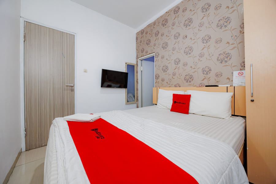 RedDoorz Syariah near Metropolitan Mall Bekasi