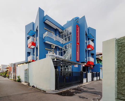RedDoorz Syariah near Metropolitan Mall Bekasi