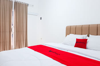 RedDoorz Syariah Bhumi Homestay Dieng near Telaga Menjeran