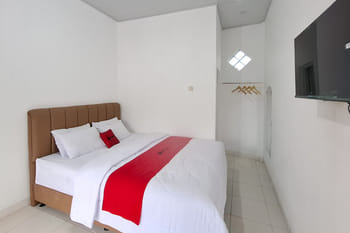 RedDoorz Syariah Bhumi Homestay Dieng near Telaga Menjeran