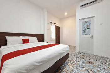 RedDoorz Syariah @ Zahra Homestay Maguwoharjo