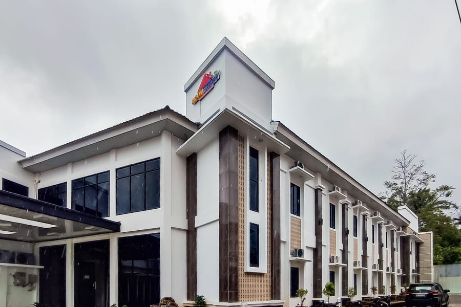 RedDoorz Plus Syariah @ Rizano Homestay Batu Sangkar