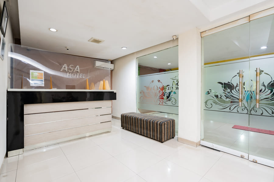 RedDoorz Plus Near Galaxy Bekasi