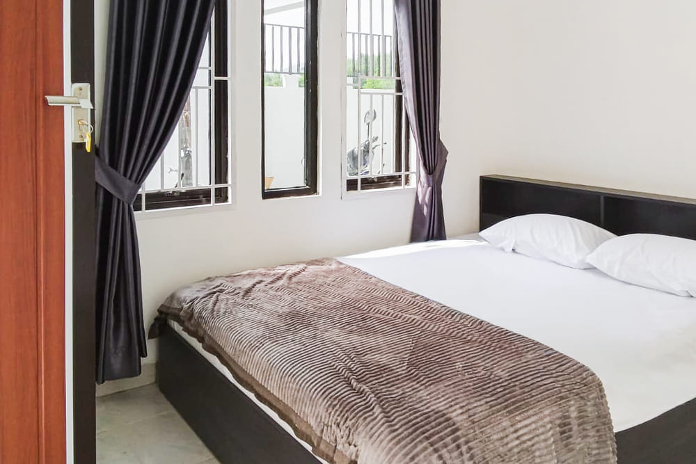 RedDoorz Room