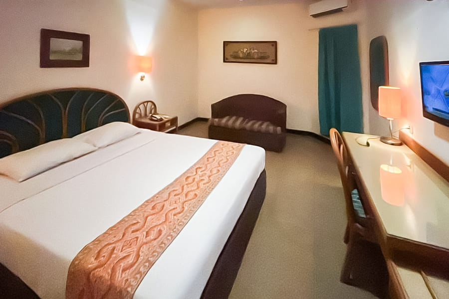 Urbanview Hotel near Pantai Losari Makassar