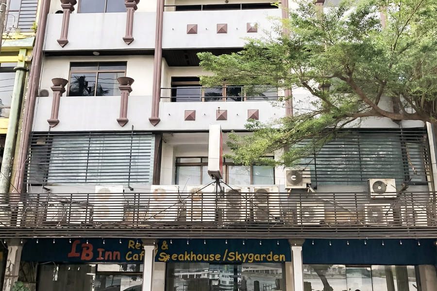 Urbanview Hotel near Pantai Losari Makassar