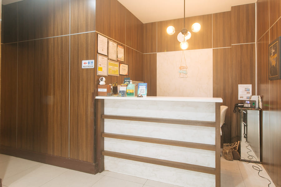 RedDoorz Premium @ RNJ Hotel