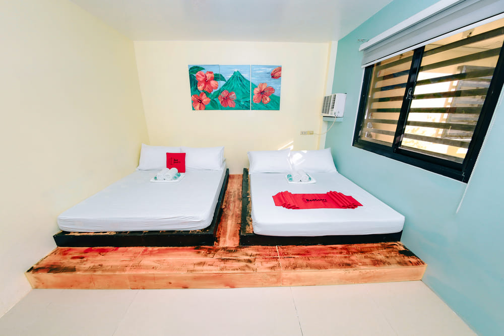 RedDoorz Family Room