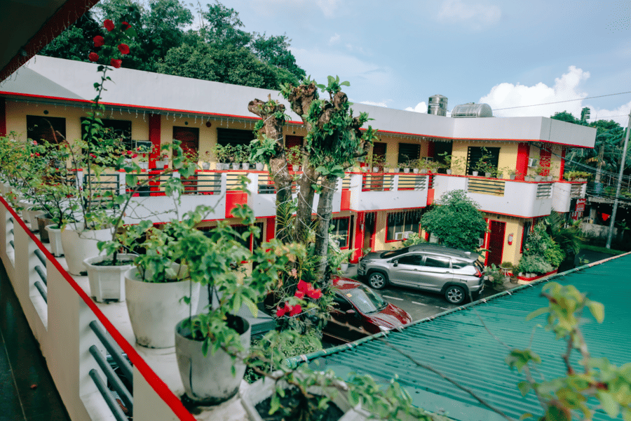 RedDoorz near Mariners Legazpi