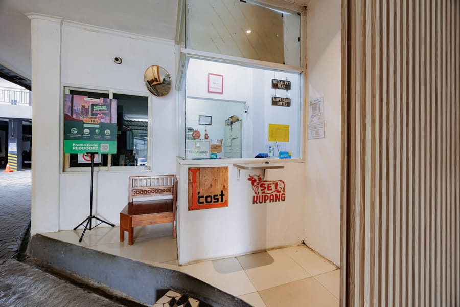 RedDoorz near Exit Toll Bogor 