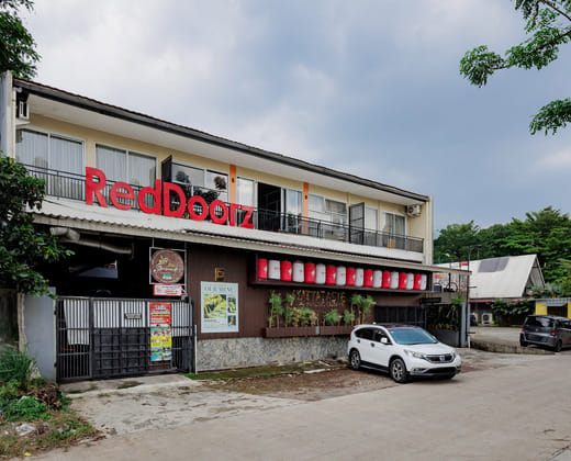 RedDoorz near Exit Toll Bogor 