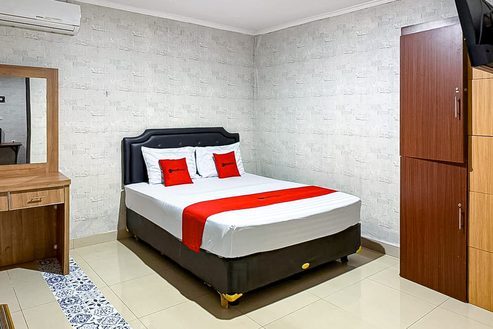 RedDoorz Family Room