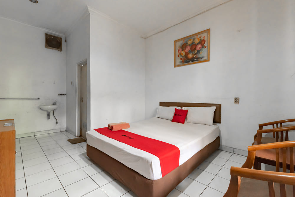 RedDoorz Room