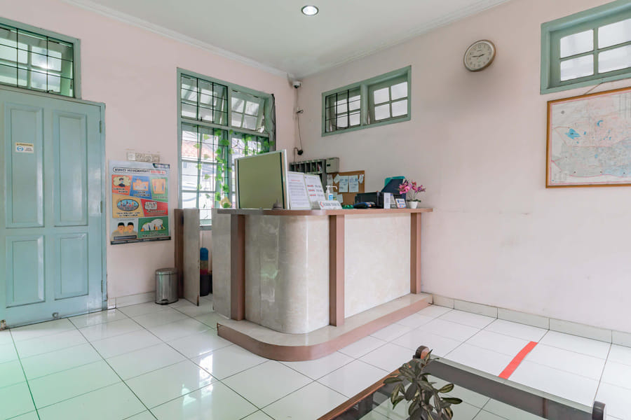 RedDoorz @ Hotel Pondok Kurnia near Buah Batu Bandung