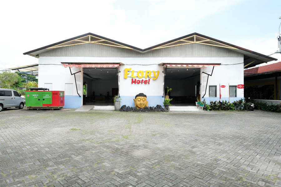RedDoorz @ Flory Hotel Jalan Ringroad Selatan