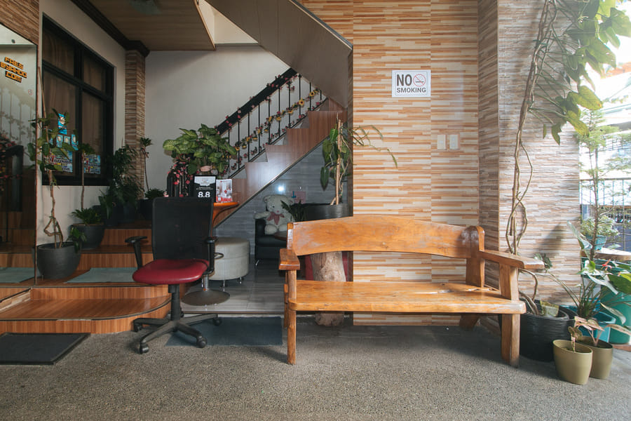 RedDoorz Hostel @ Faes Transient House