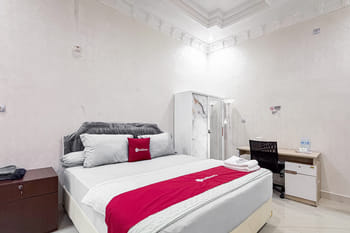 RedDoorz near RSD Idaman Banjarbaru Syariah