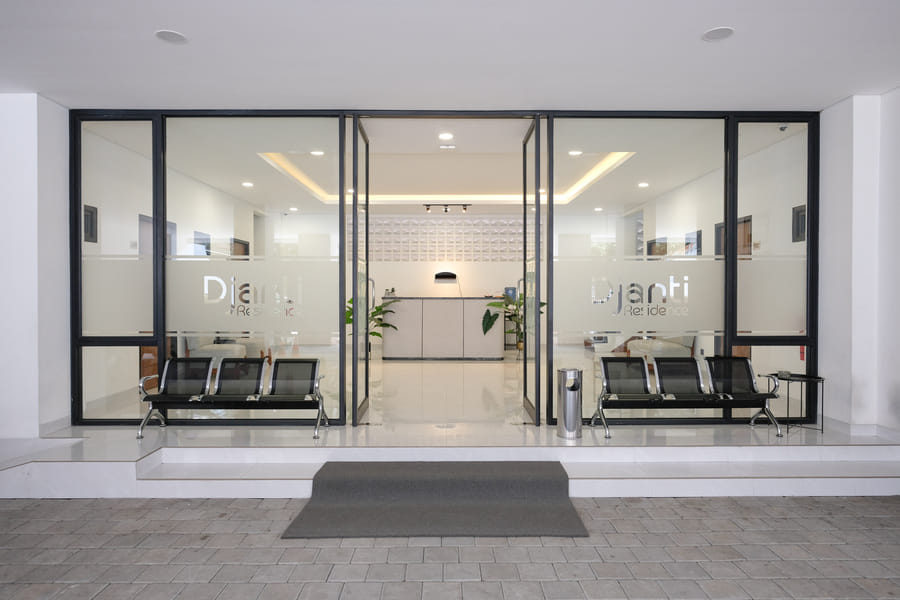 Vibes Djanti Residence Yogyakarta by Sans Hotel