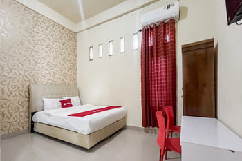 RedDoorz Syariah @ Diva Residen Kasturi 1