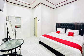 RedDoorz @ Hardi Homestay near Funland Berastagi