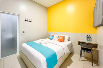 Sans Stay Olive Tree Surabaya