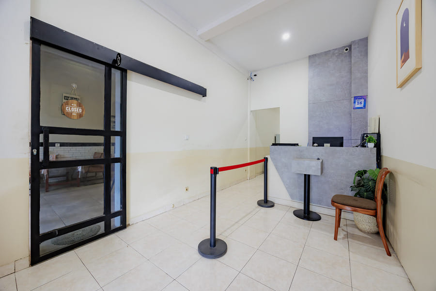 RedDoorz Plus @ D San Residence Buah Batu