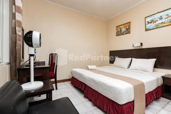 Naratas Hotel Cisarua Puncak Mitra RedDoorz