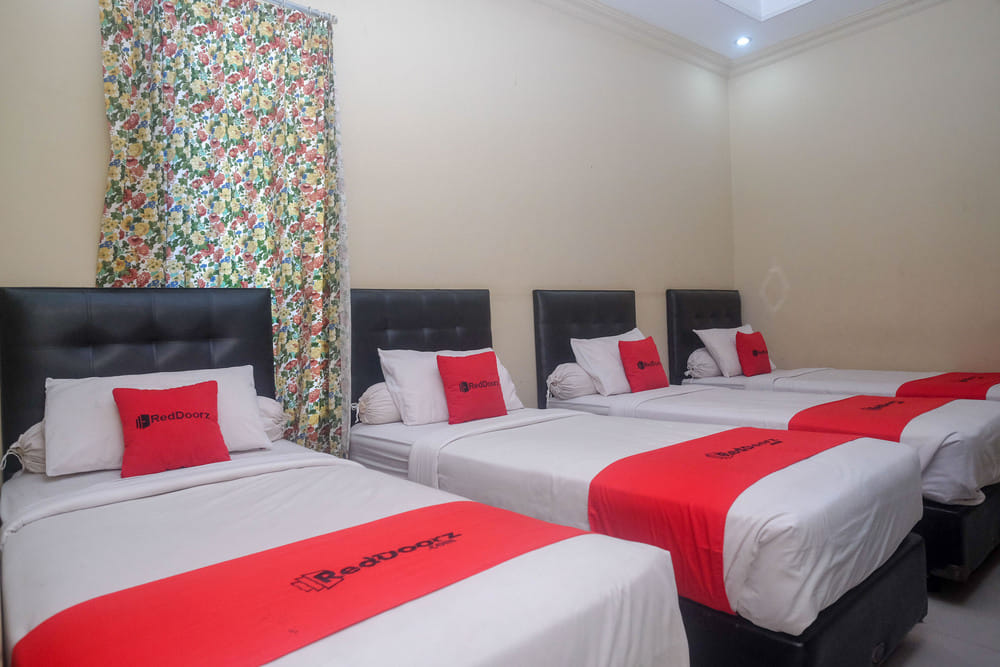 RedDoorz Family Room
