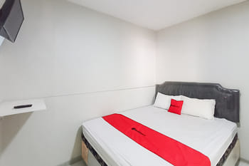 RedDoorz Syariah Near STEKOM Semarang