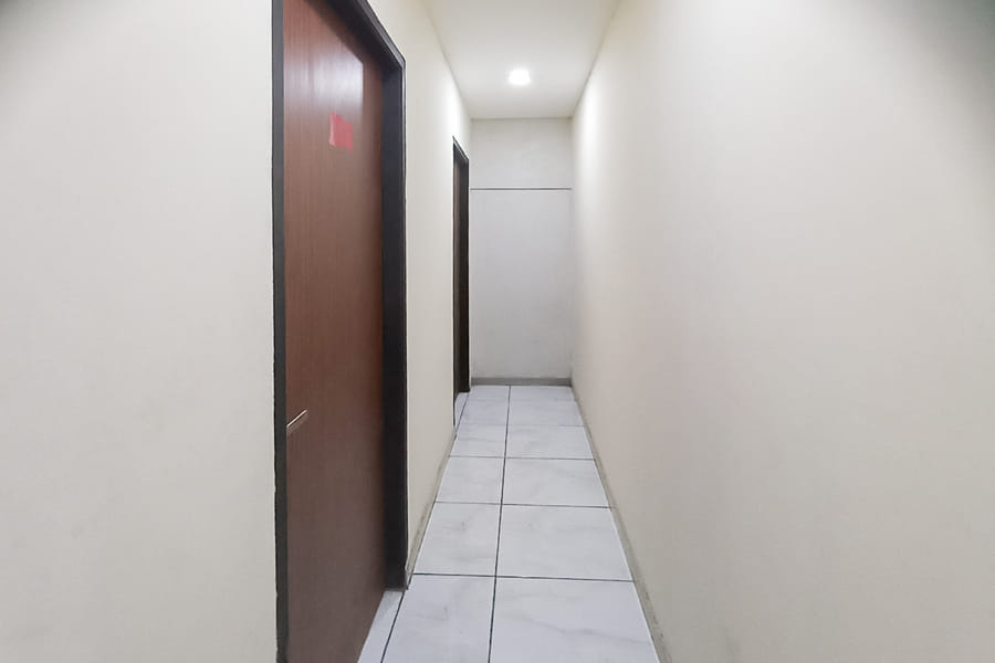 RedDoorz Syariah Near STEKOM Semarang