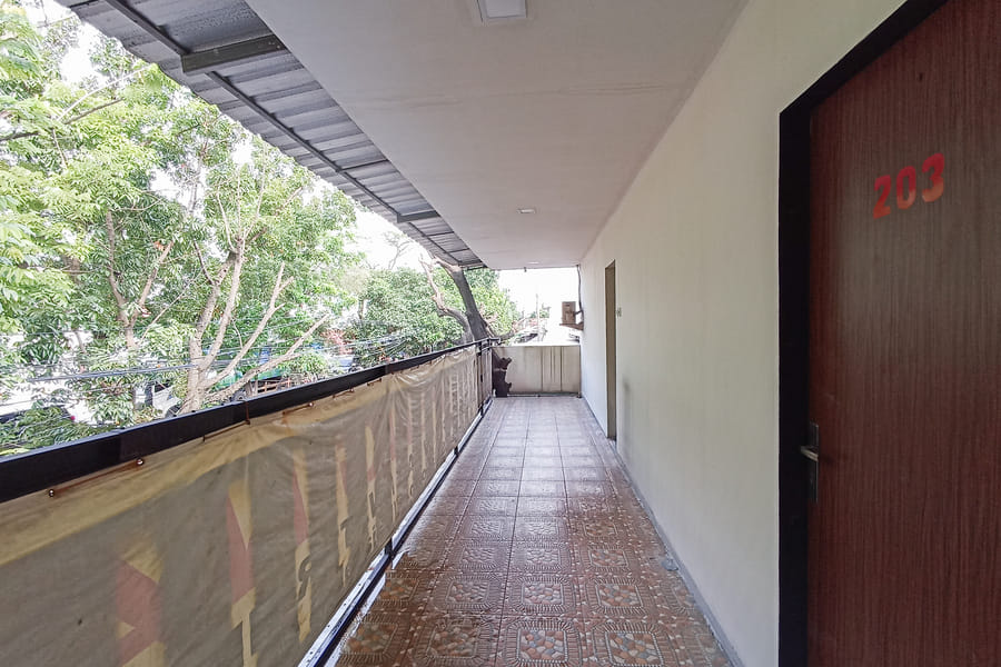 RedDoorz Syariah Near STEKOM Semarang