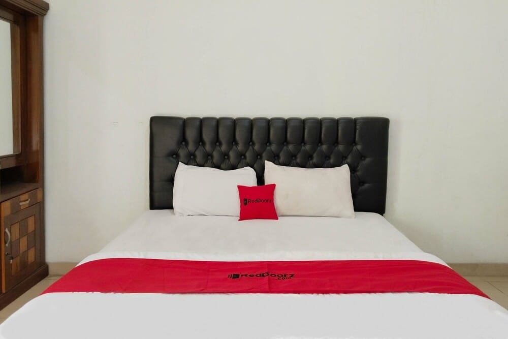 RedDoorz Room